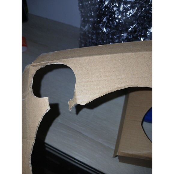 Sharper Image Hungry Bear Target Shooting Game With Box Launcher & 8 Foam Balls - Picture 16 of 16